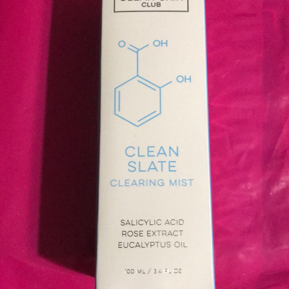 Clean slate clearing mist  Clean Skin Club